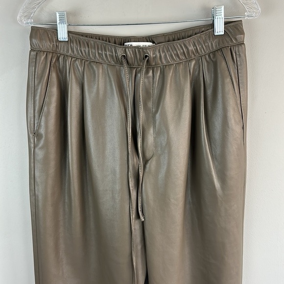 Zara Brown Faux Vegan Leather The Weekend Trouser Pants Size Medium - Picture 6 of 16
